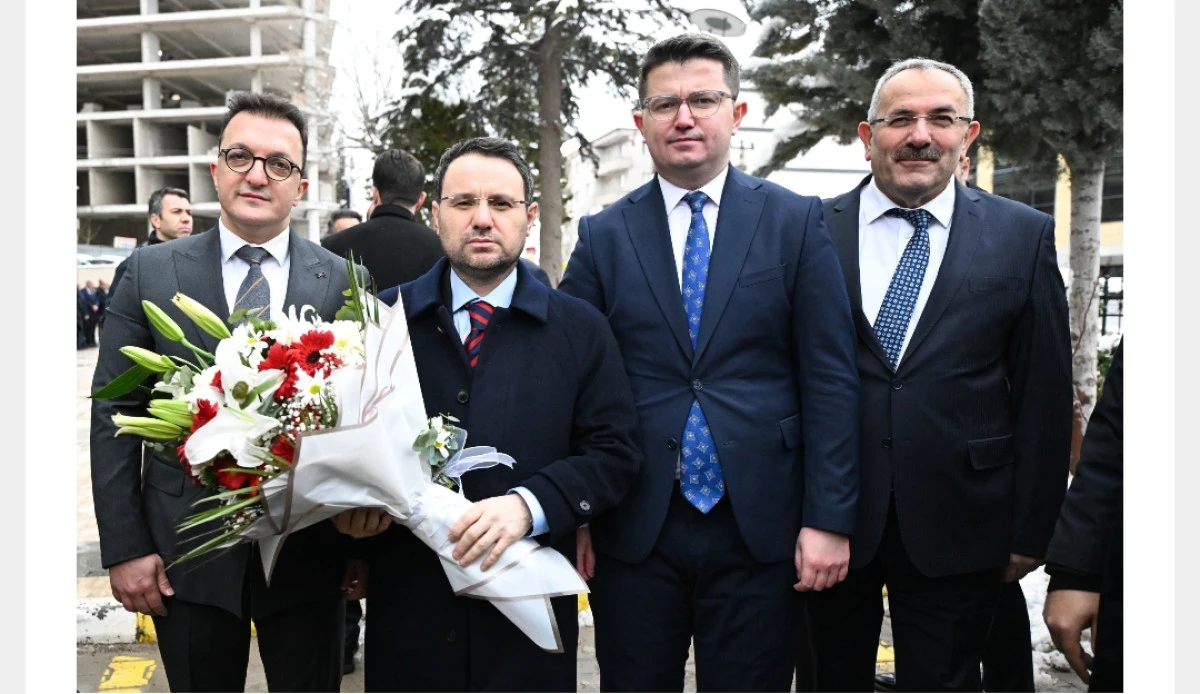 Adalet Bakanı Akın G&uuml;rlek Nevşehir Adliyesi&rsquo;nde: "Adaletin Tecellisi İ&ccedil;in Kararlılıkla &Ccedil;alışacağız"