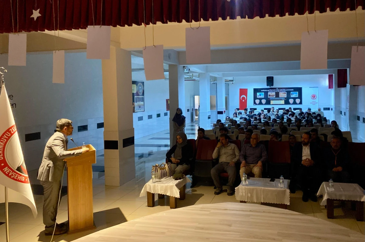 Anadolu Mektebi Yazar Okumaları: ‘Cengiz Aytmatov’ Paneli Gerçekleştirildi