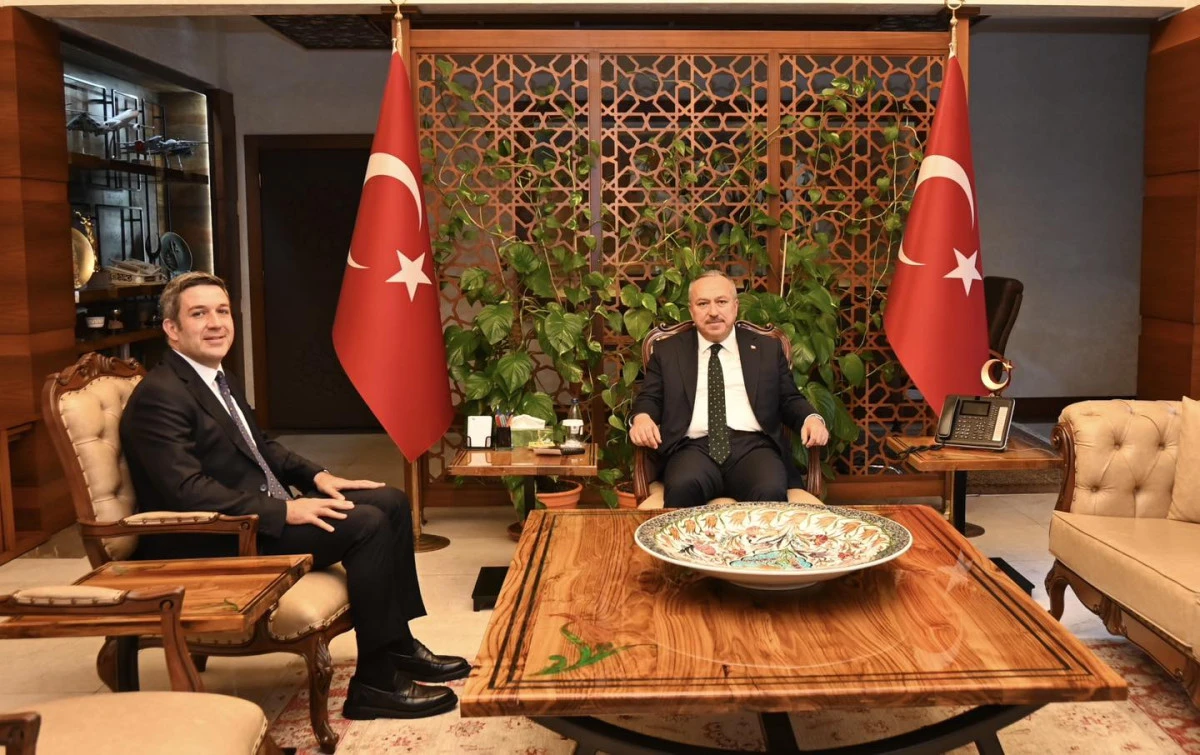 Aslanbay’ı Kabul Ederek, Başarılar Diledi