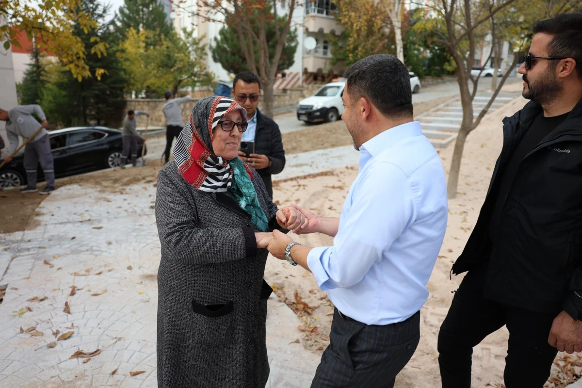 Başkan Arı, Şehrin Her Noktasında Vatandaşlarla Buluşuyor