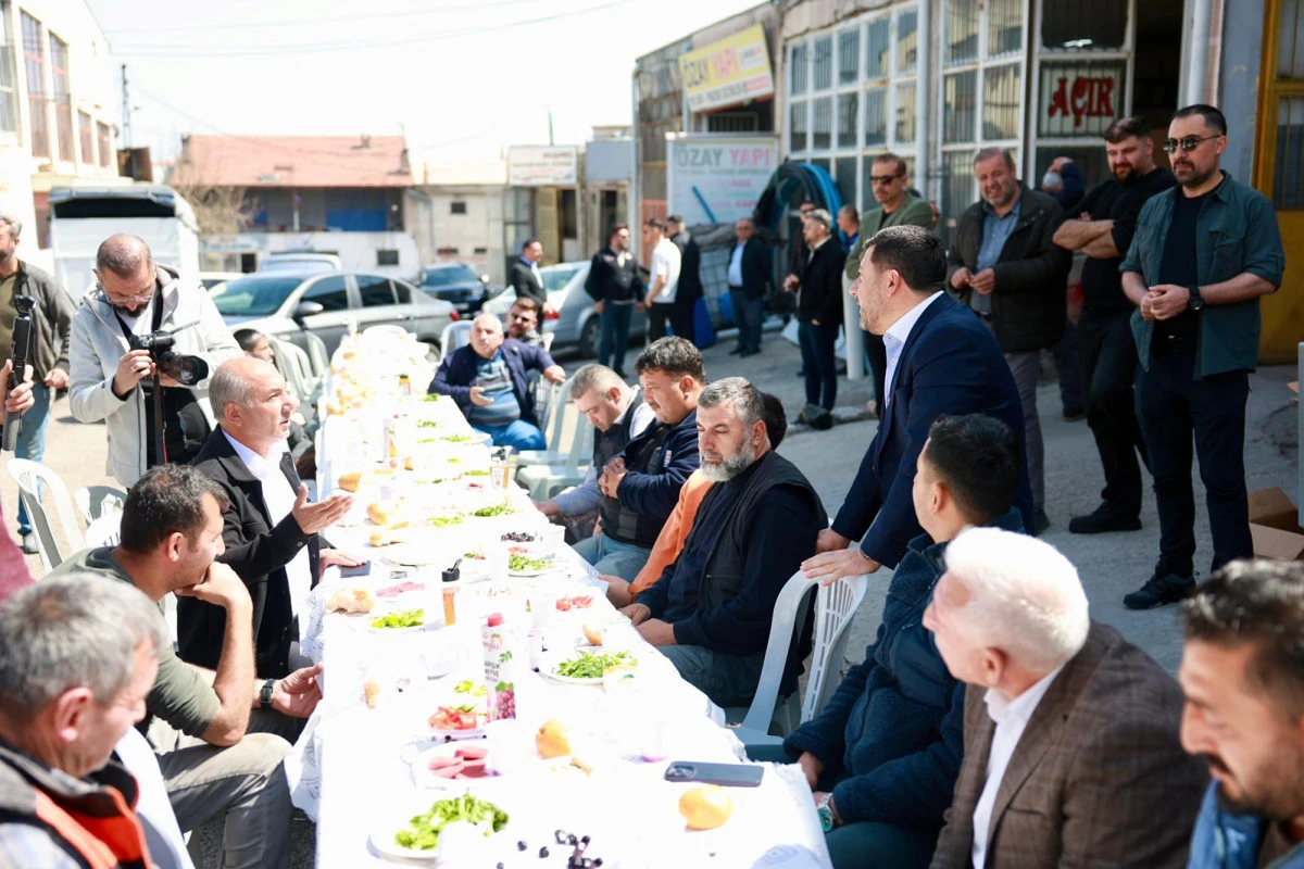 Başkan Rasim Arı&rsquo;dan Sanayi Esnafına Net Mesaj: "Bu Mesele &Ccedil;&ouml;z&uuml;lmezse Bizi Buraya Sokmayın"