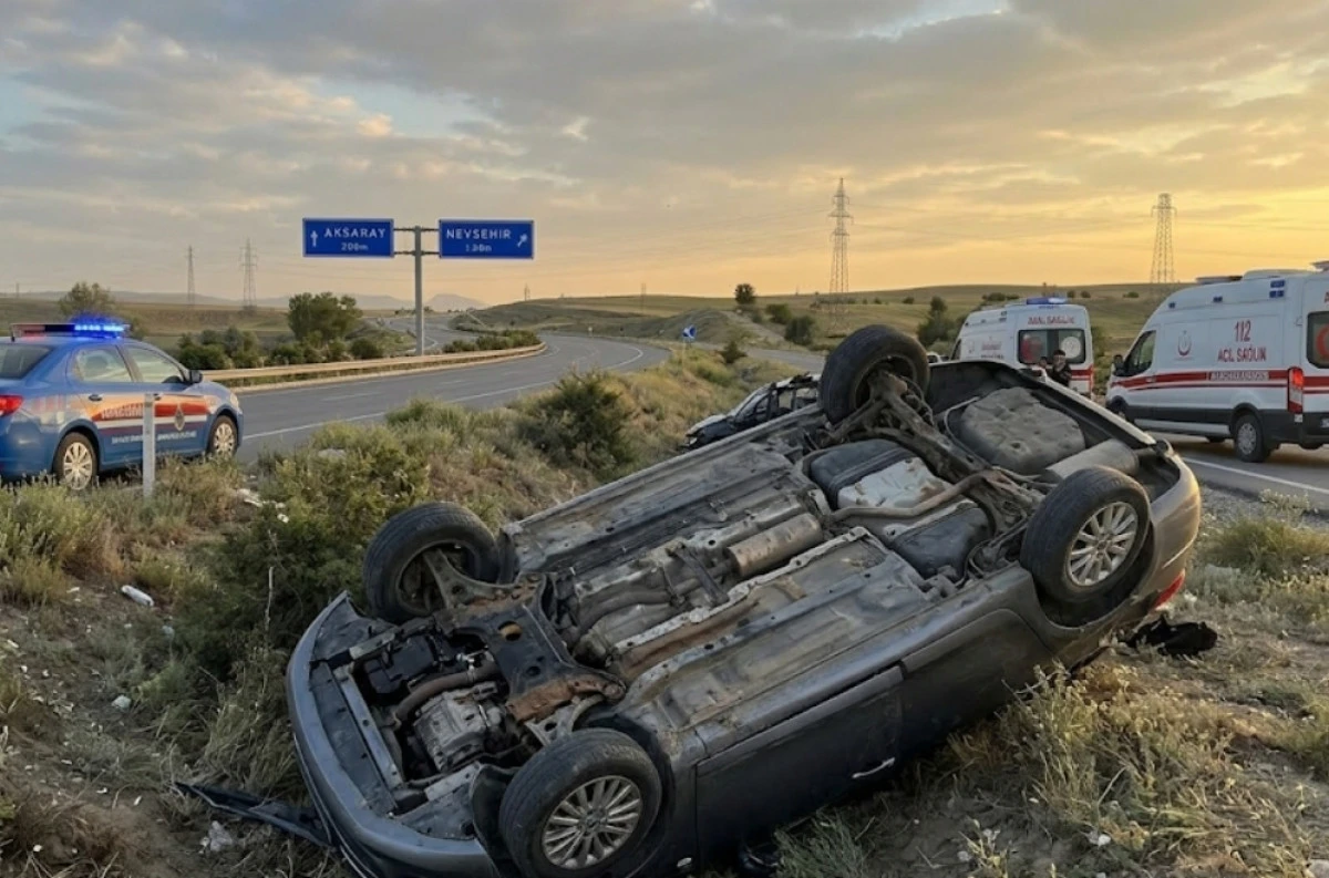 BAYRAM YOLUNDA FECİ KAZA 2 &Ouml;L&Uuml; 4 YARALI 