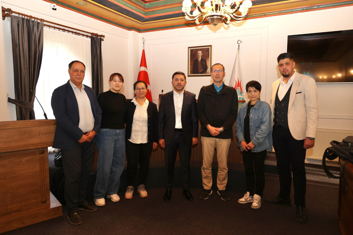 Belediye Başkanı Rasim Arı, Japon Yatırımcılar İle Bir Araya Geldi