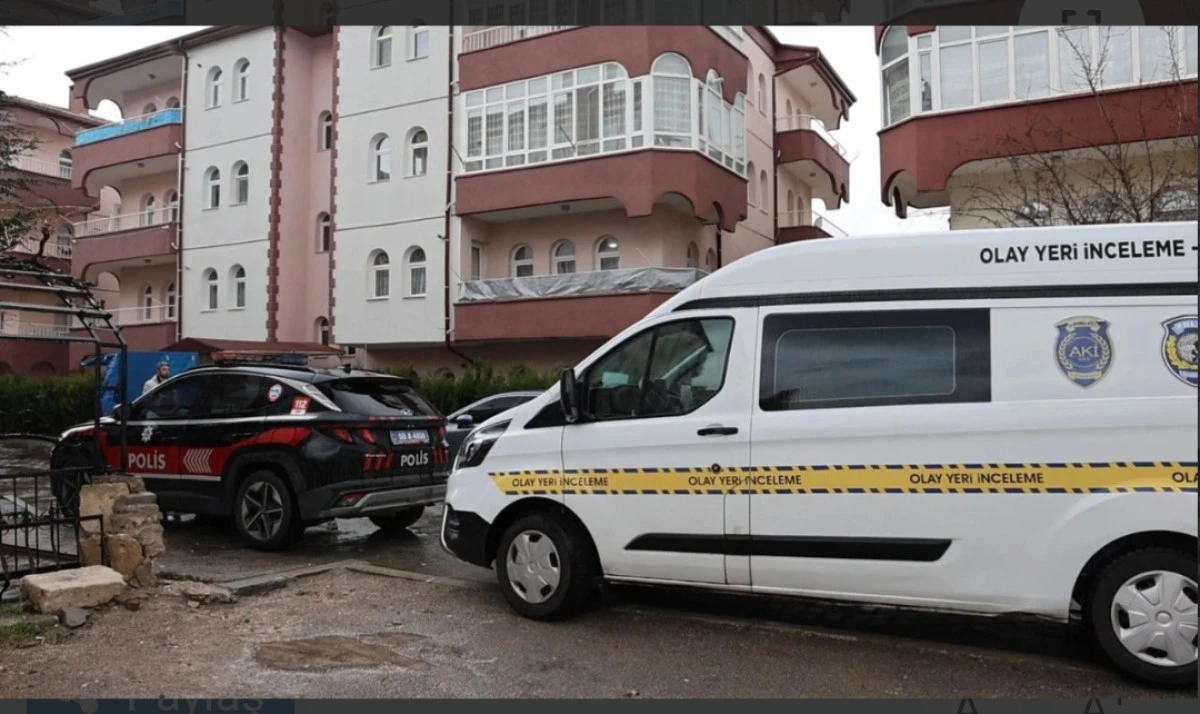 Boşanma Aşamasındaki Eşini Bı&ccedil;aklayıp Ka&ccedil;tı!