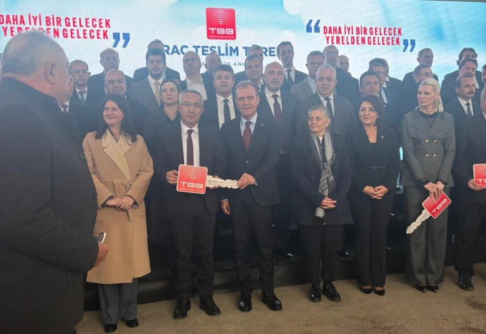 Gülşehir Belediyesine Büyük Destek: Çöp Toplama Aracı Hibe Edildi!