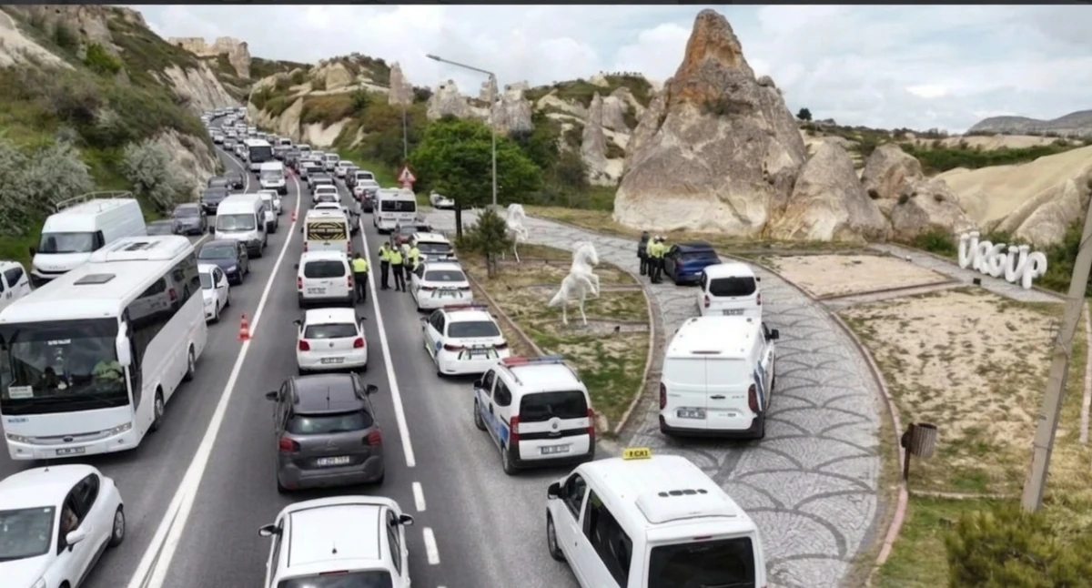 KAPADOKYA KAPADOKYA OLALI BÖYLE TRAFİK GÖRMEDİ!