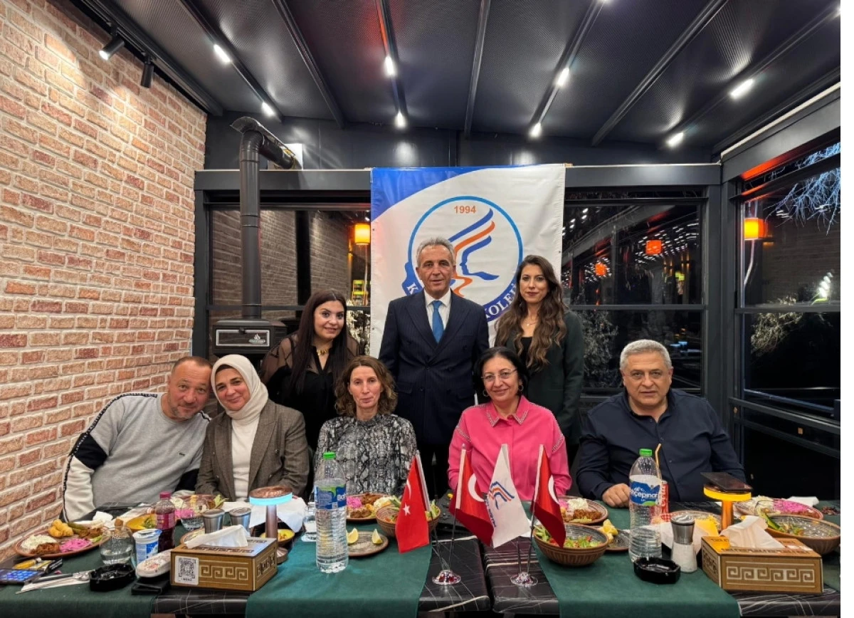 Kardelen Eğitim Kurumları Öğretmenleri 24 Kasım’da Birlikteydi