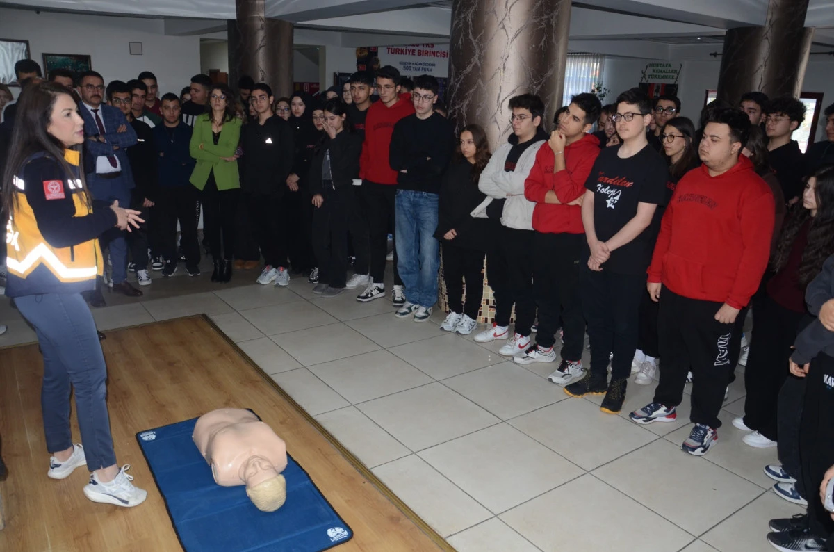 Kardelen’de acil sağlık hizmeti ve OED cihazı anlatıldı