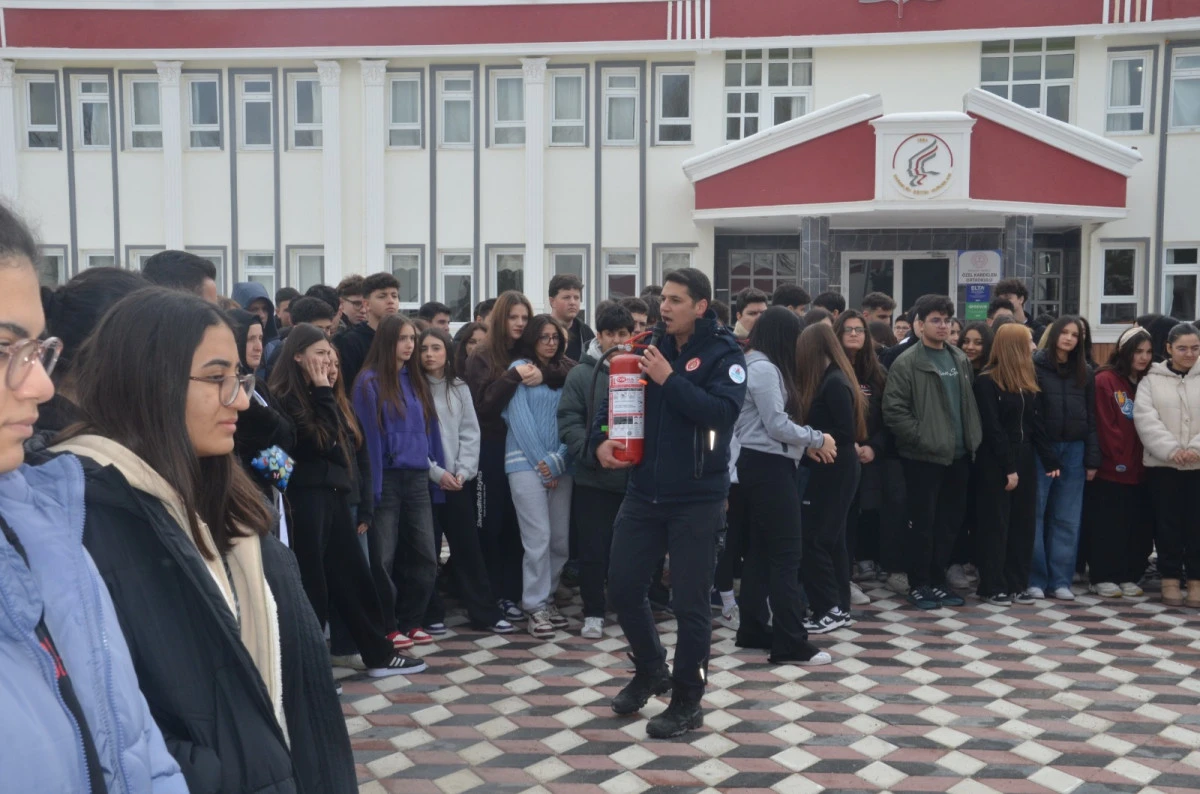 Kardelen&rsquo;de yangın tatbikatı başarıyla yapıldı