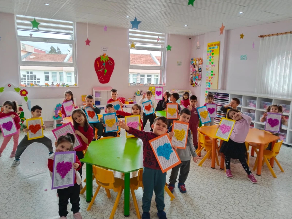 Kardelenli minik y&uuml;reklere sevgi aşılandı   