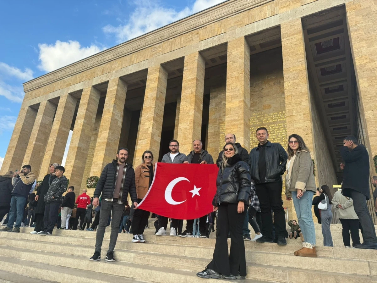 Kardelenli öğrenciler Anıtkabir’i ziyaret etti