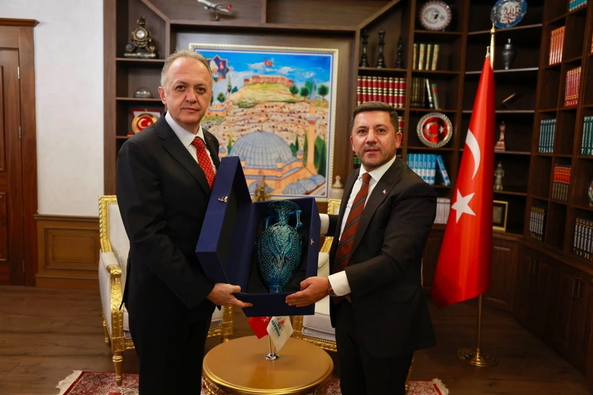 K&uuml;lt&uuml;r ve Turizm Bakan Yardımcısı G&ouml;khan Yazgı&rsquo;dan Nevşehir Belediyesi&rsquo;ne Ziyaret
