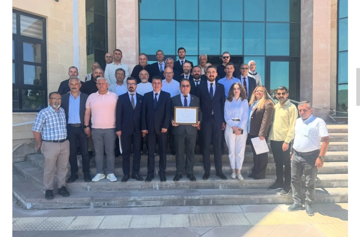 Mustafapaşa'da Mustafa &Ouml;zer D&ouml;nemi Resmen Başladı: Başkan Mazbatasını Aldı!
