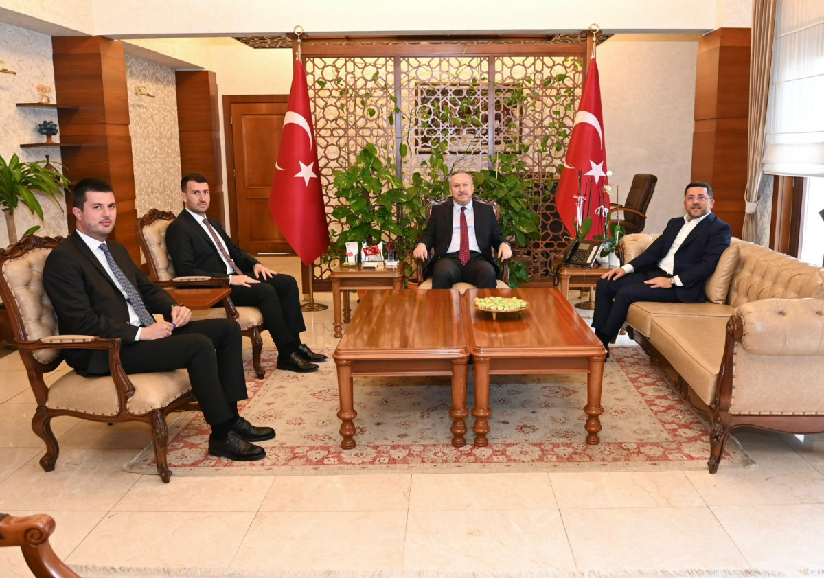 Nevşehir Belediye Başkanı Rasim Arı, Vali Fidan’ı ziyaret etti