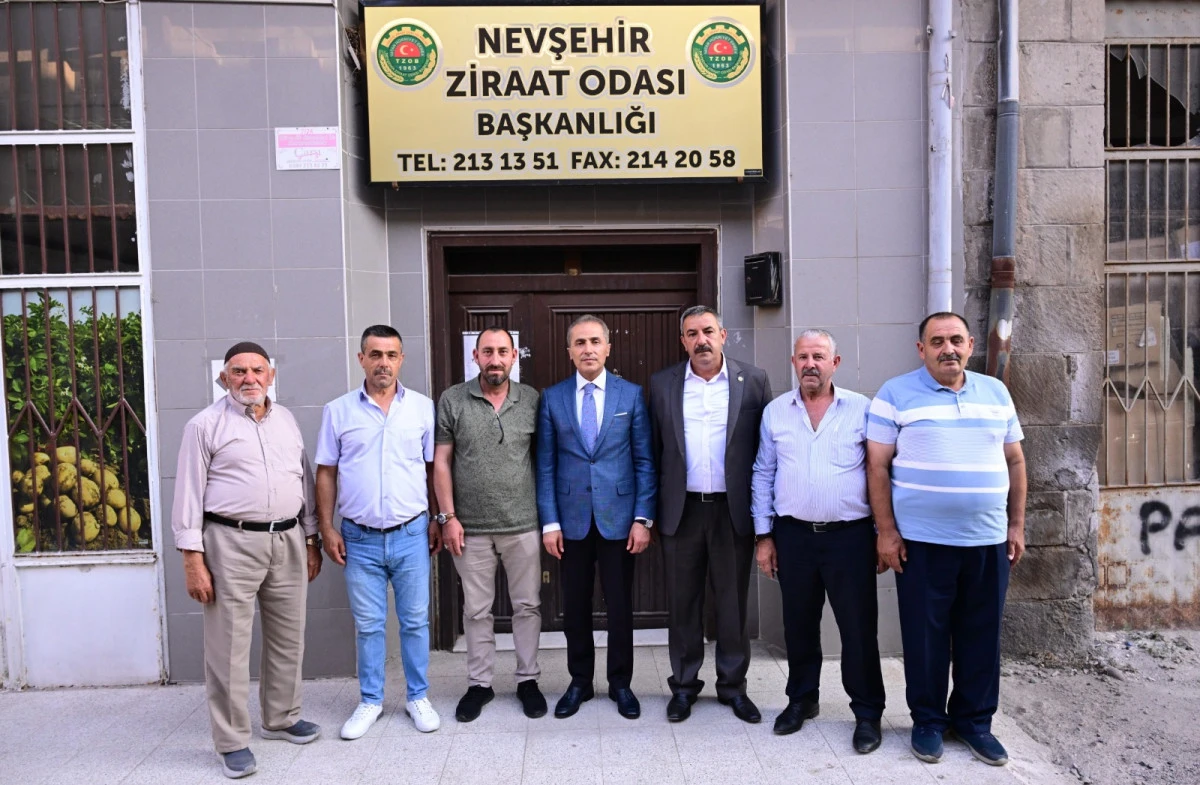 Nevşehir Valisi H&uuml;seyin K&ouml;k, Nevşehir Ziraat Odası Başkanı Kahraman Kaya&rsquo;yı ziyaret etti.