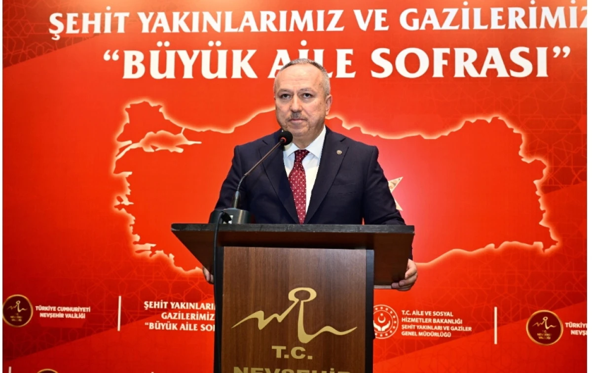 Nevşehir&rsquo;de Ramazan&rsquo;ın İlk İftarı: "B&uuml;y&uuml;k Aile Sofrası" Şehit Yakınları ve Gazilerle Kuruldu