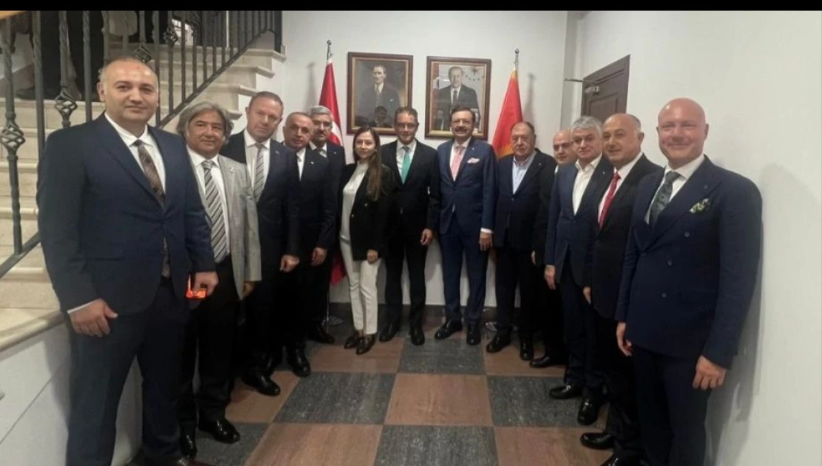 Parmaksız  Montenegro’da bir dizi temaslarda bulundu.