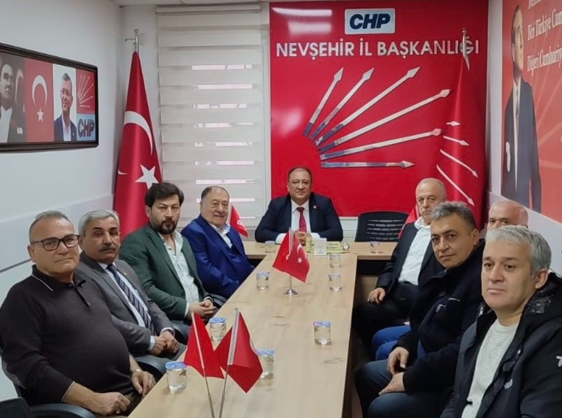 Parmaksız ve Öbekli'den CHP'ye ziyaret