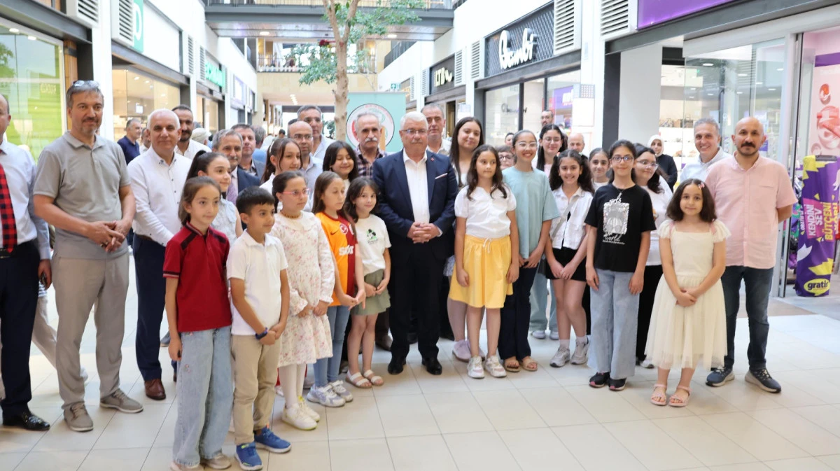 Şehit Furkan Demir Anadolu Lisesi Öğrencilerinden Yıl Sonu Resim Sergisi