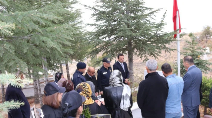 Şehit Polis Memuru Semih Turgut Mezarı Başında Anıldı