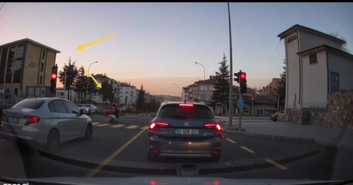 Trafikte Motor Kurye Tehlikesi Kırmızı Işık İhlalleri 