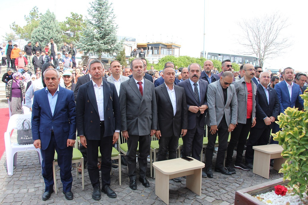 Uçhisar Belediye Başkanı Abdullah Çamçı görevine başladı