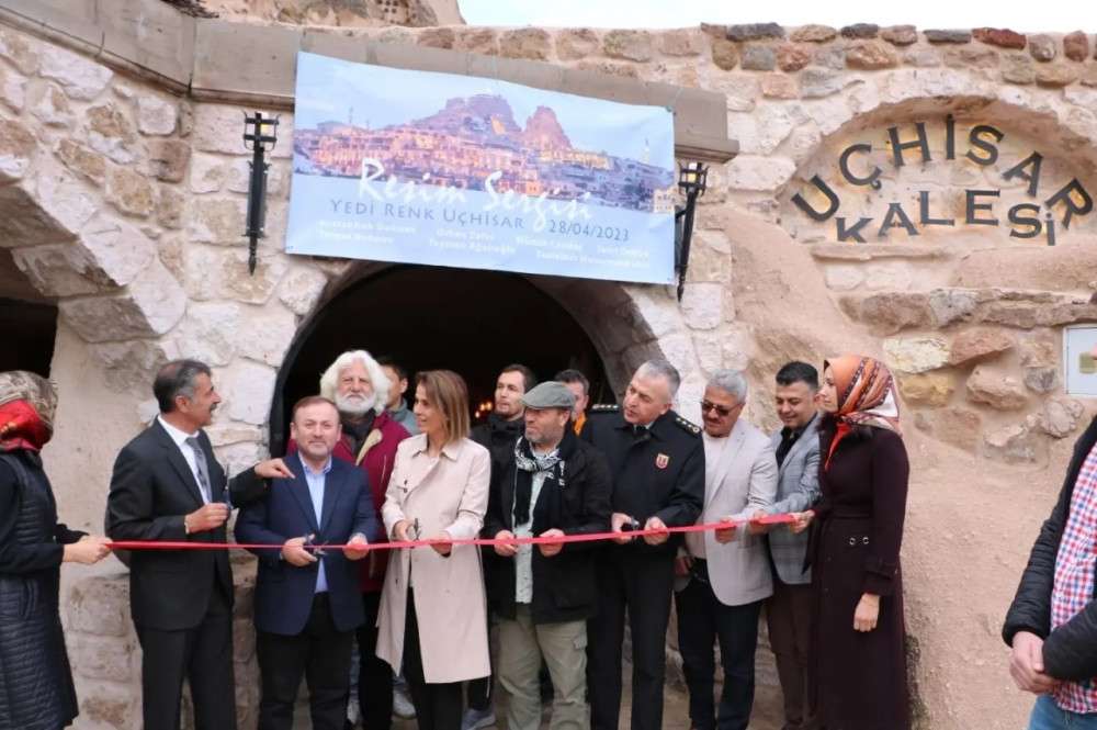 Uçhisar Kalesi’nde 'Yedi Renk Uçhisar' sergisi açılışı yapıldı