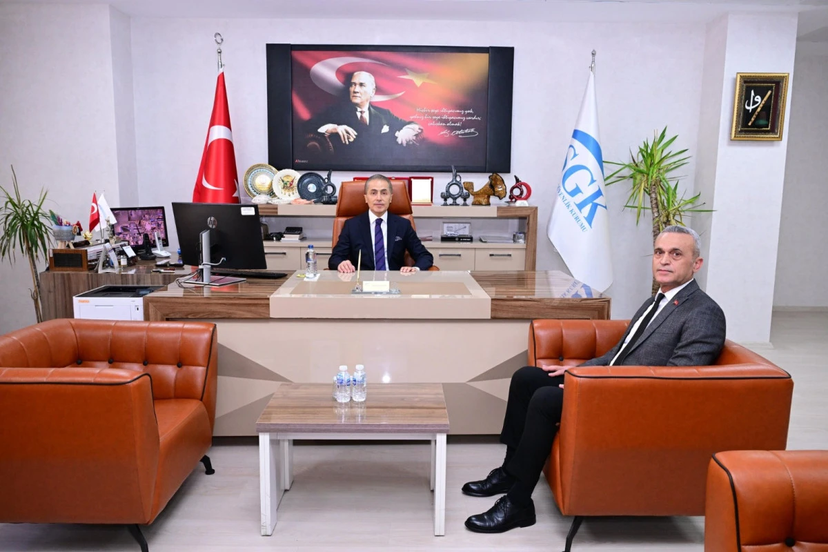 Vali H&uuml;seyin K&ouml;k'ten SGK İl M&uuml;d&uuml;rl&uuml;ğ&uuml;'ne Ziyaret