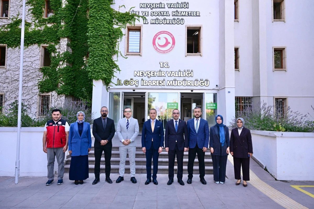 Vali K&ouml;k, Aile ve Sosyal Hizmetler İl M&uuml;d&uuml;rl&uuml;ğ&uuml;&rsquo;n&uuml; ziyaret etti