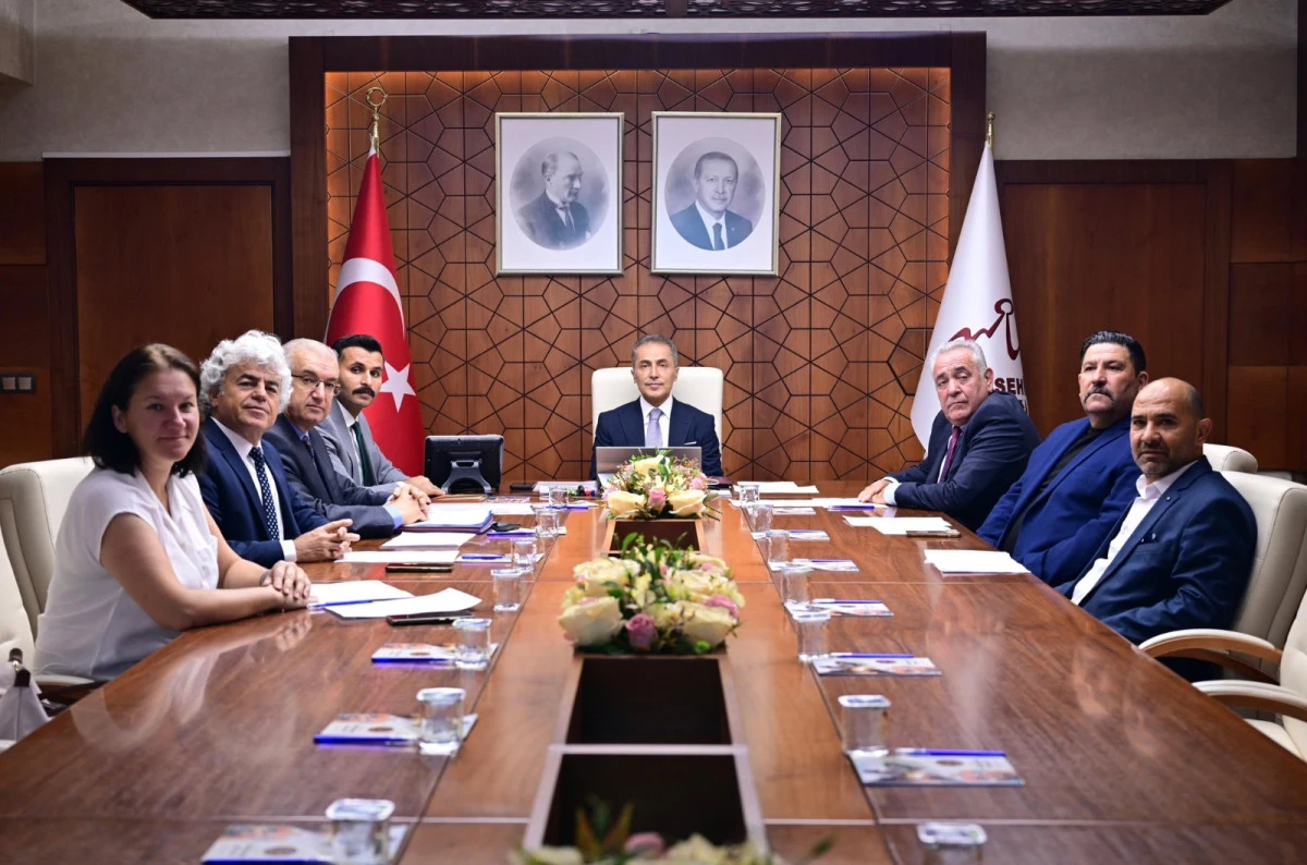 Vali K&ouml;k Başkanlığında KAP-HİB Enc&uuml;men Toplantısı Ger&ccedil;ekleştirildi